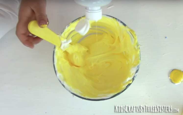 how-make-fluffy-slime-add-saline