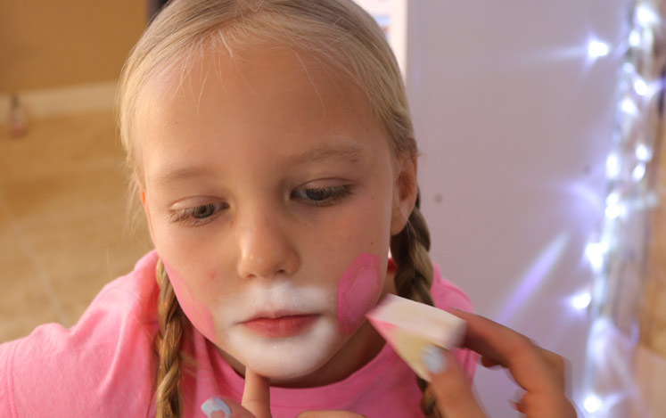 how-to-face-paint-bunny-cheeks